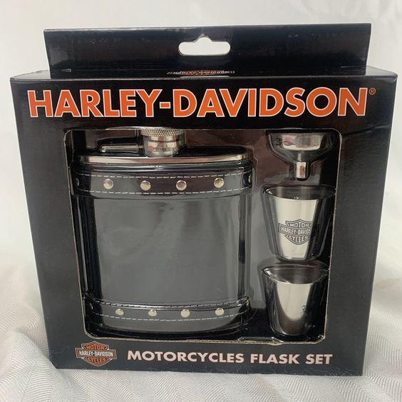 Harley Davidson Flask Set 1